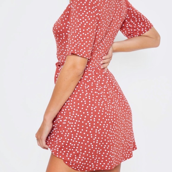 Polka dotted Wrap Dress - Picture 5 of 8